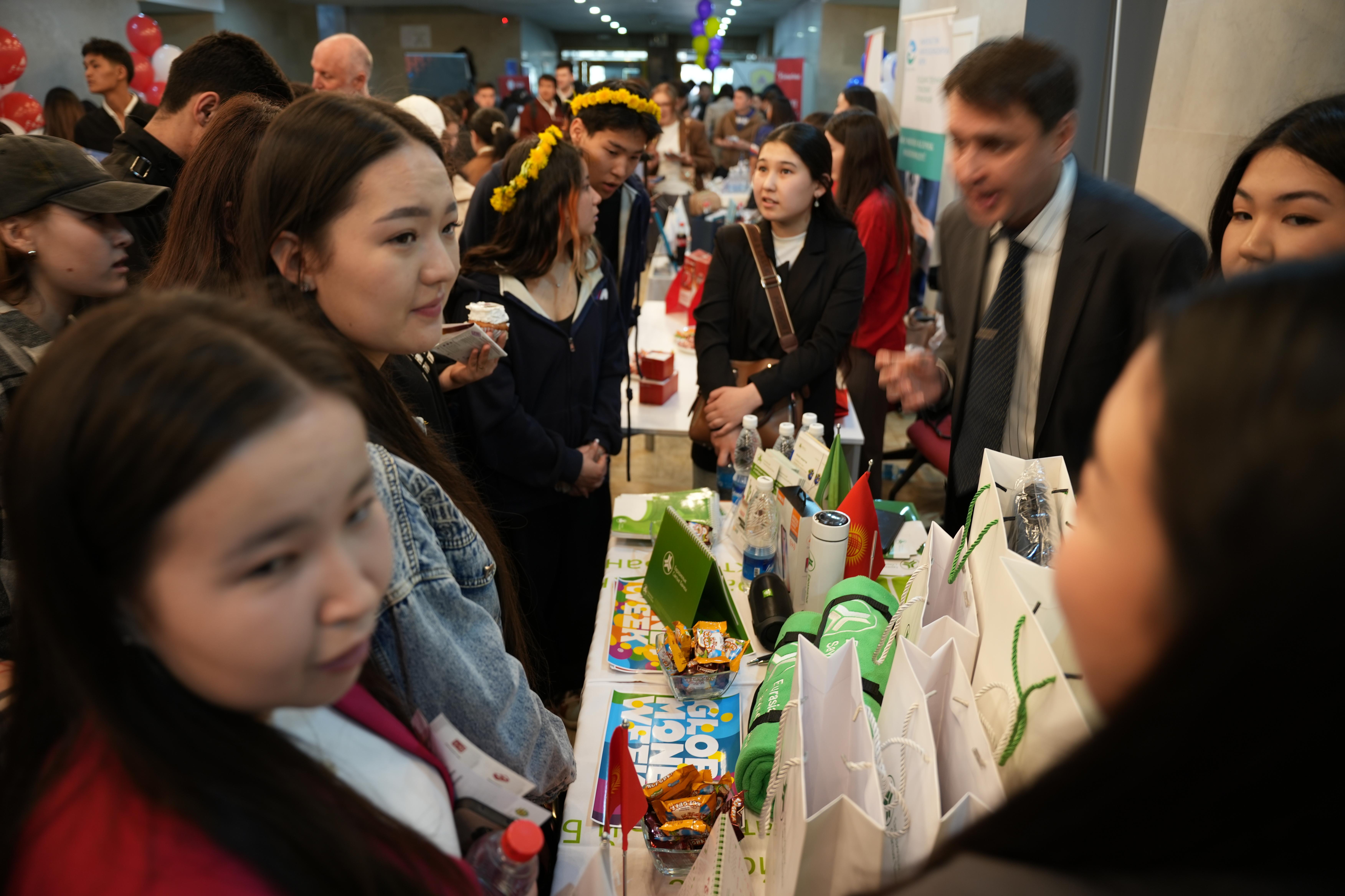 В Кыргызстане стартовала глобальная неделя денег-2025. (Фото)