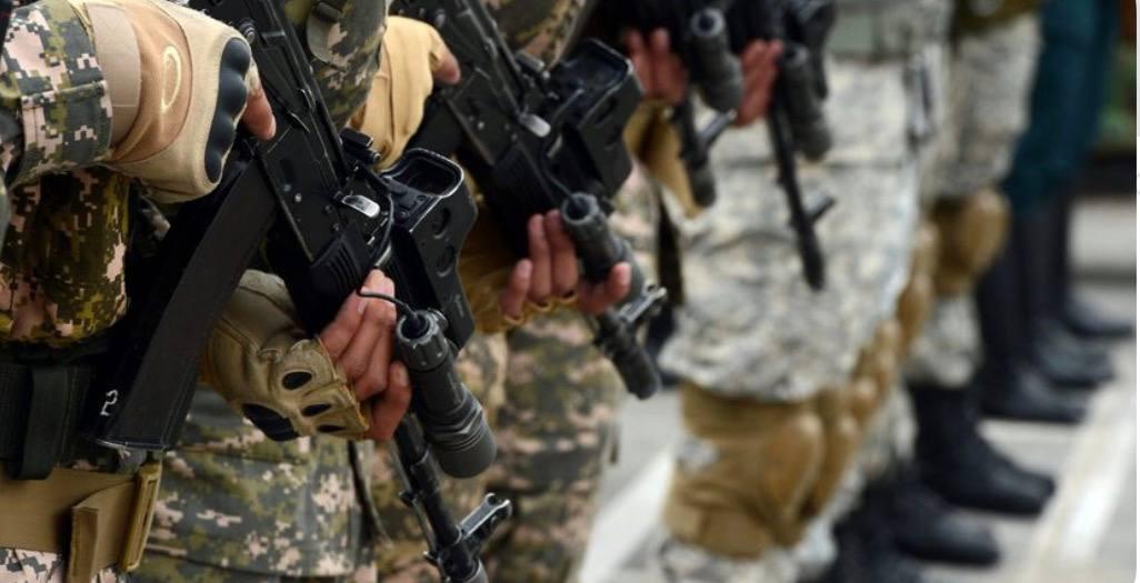 Эркештам өткөрүү пунктунда аскер өзүн атып алган