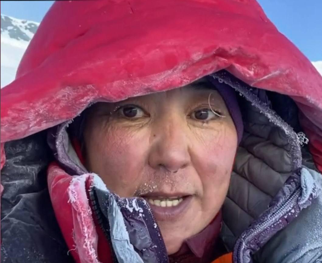 Кыргызстанка Асель Байбагышева взошла на Эверест