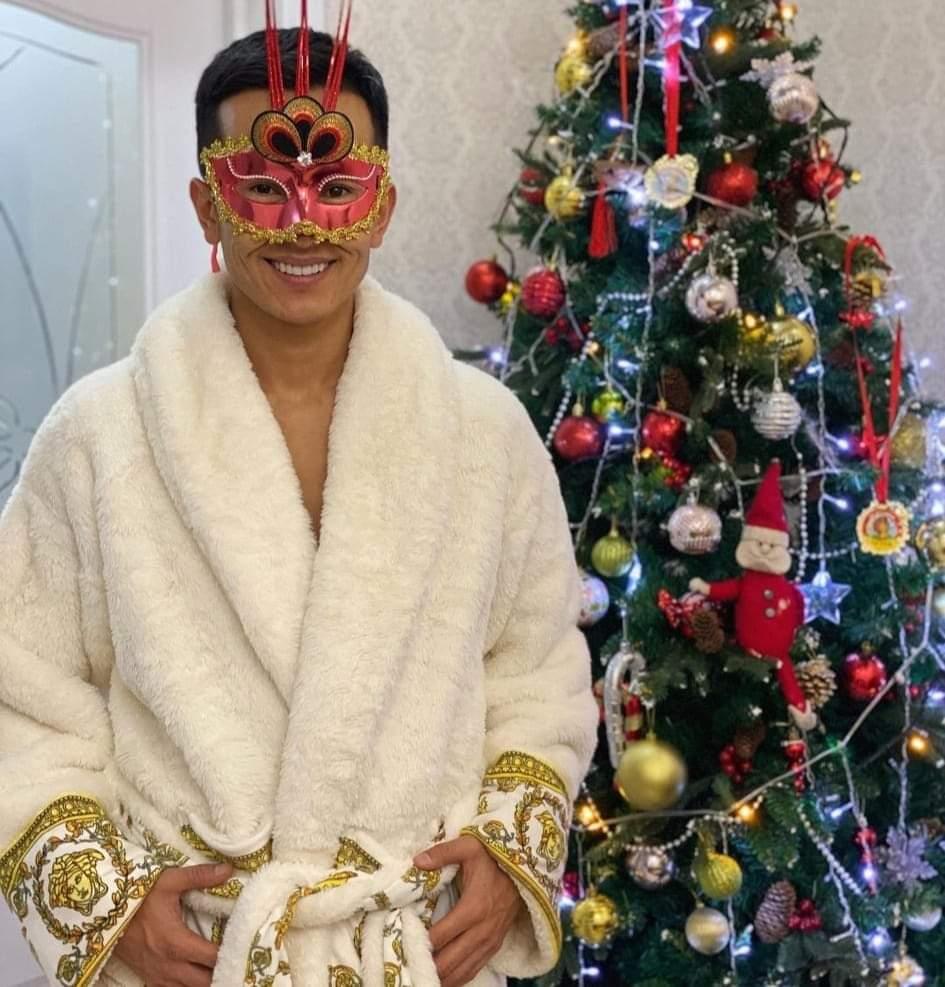 ГКНБ : У Даниэля Ажиева изъяты полмиллиона долларов