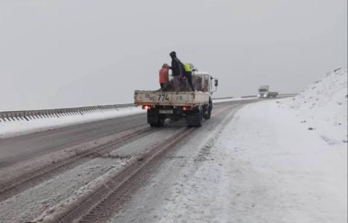 Айдоочуларга эскертүү! Ашууларда кар жаайт