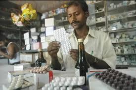 Индияда жөтөлдү басчу сиропту ичкен 19 бала чарчап калды