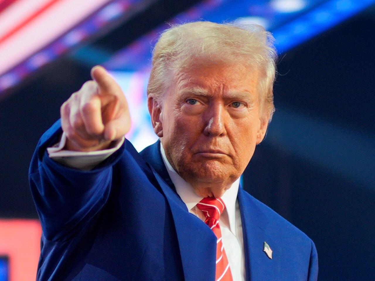 АКШда Трамптын рейтинги тарыхый минимумга түштү
&nbsp;
&nbsp;