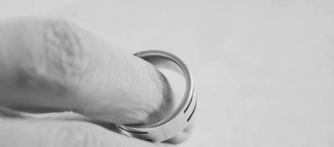 Жубайлар ажырашкан учурда жолдошу аялына батир акысын төлөөгө милдеттендирилиши мүмкүн