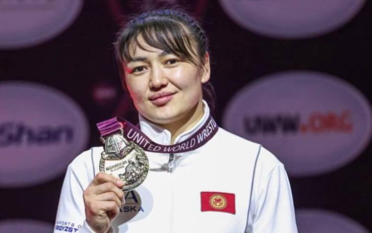 Мээрим Жуманазарова Дүйнө чемпионатынын күмүш медалын утту