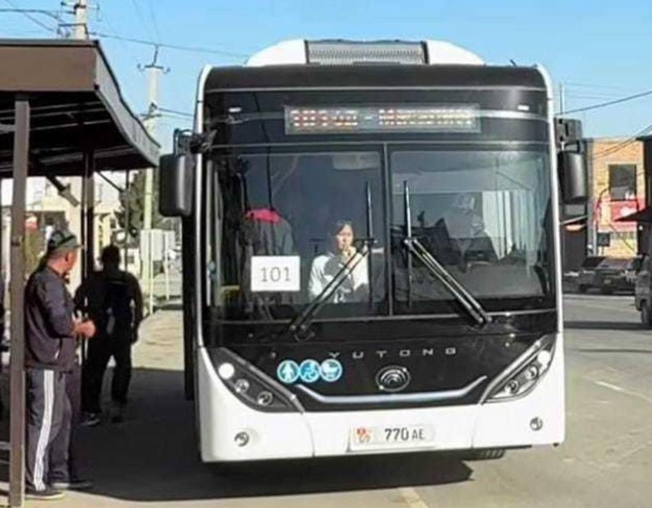 В Караколе на городские маршруты впервые выехали новые автобусы&nbsp;